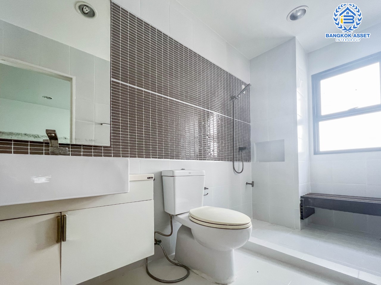 *****ทาวน์โฮมมือสองย่านนนทบุรี ม.ทาวน์พลัสเอ็กซ์ งามวงศ์วาน-ประชาชื่น ทาวน์โฮม 3 ชั้น เนื้อที่ 20 ตร.ว. ฟังก์ชัน 3 ห้องนอน 3 ห้องน้ำ จอดรถได้ถึง 2 คัน พร้อมครัวบิ้วอิน บนทำเลโซนเมือง เชื่อมต่อถนนหลายสาย ถ.ติวานนท์ ถ.แจ้งวัฒนะ และถ.งามวงศ์วาน และใกล้รถไฟฟ้า "สถานีสนามบินน้ำ"